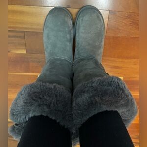 UGGS Size 9 Boots with the fur and bling!